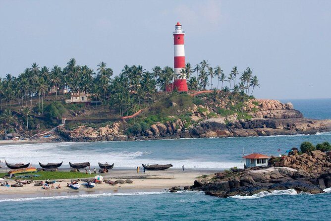 Trivandrum day trip and sight seeing with lunch - Sree Padmanabhaswamy Temple: Your First Big Cultural Hit