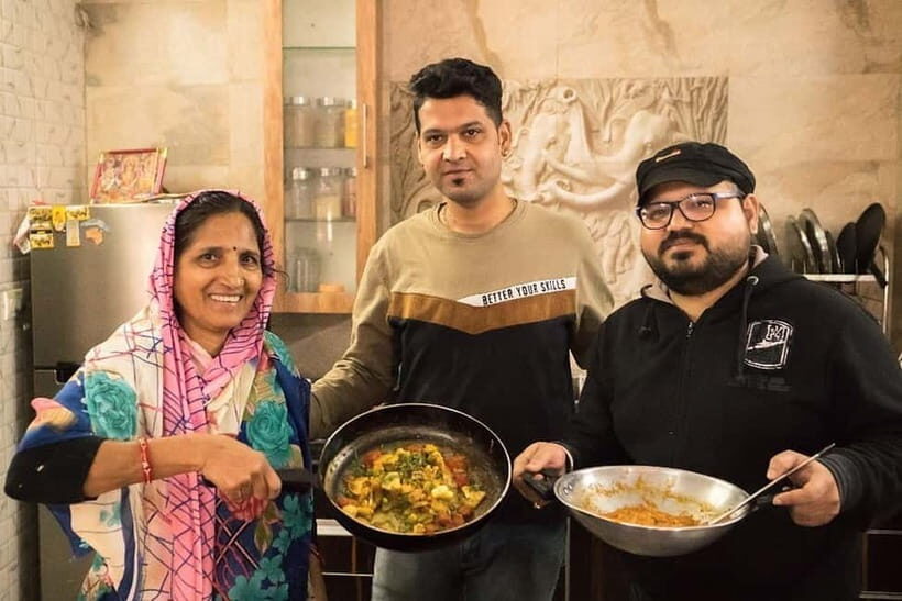 Udaipur: Authentic Indian Cooking Class with Lunch or Dinner - Key highlights at a glance