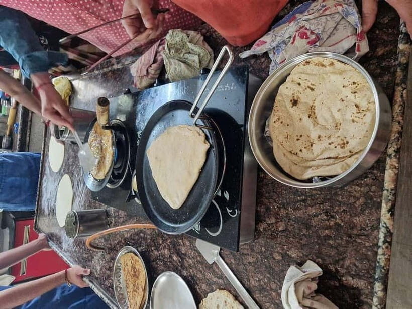 Udaipur: Authentic Indian Cooking Class with Lunch or Dinner - Regular menu or Special Rajasthani menu
