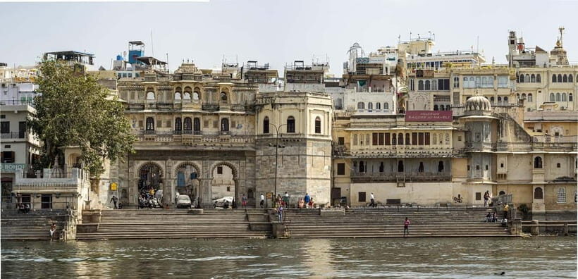 Udaipur: City of Lakes Day Tour with Private Guide - Who this tour fits best (and who should skip)