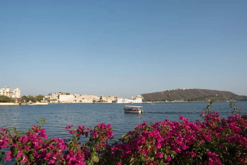 Udaipur: City of Lakes Day Tour with Private Guide - Jagdish Temple: a major Vishnu site right in the middle of town