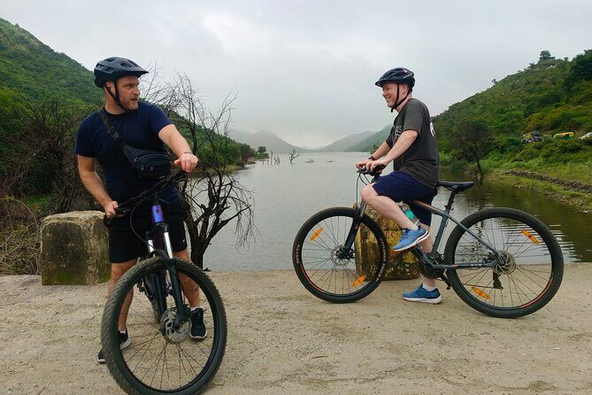Udaipur Countryside Electric Cycle Tour - Stop 1: Fateh Sagar Lake and the Morning-Photo Sweet Spot