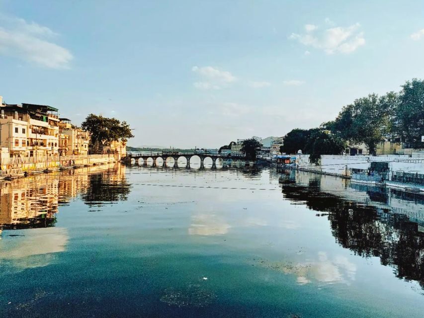 Udaipur Cultural Walking Tour with Local Snacks - Why this 2-hour Udaipur walk is a smart use of your time