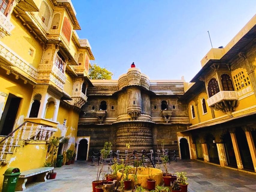 Udaipur Cultural Walking Tour with Local Snacks - Where you start: Clock Tower and the feel of old Udaipur