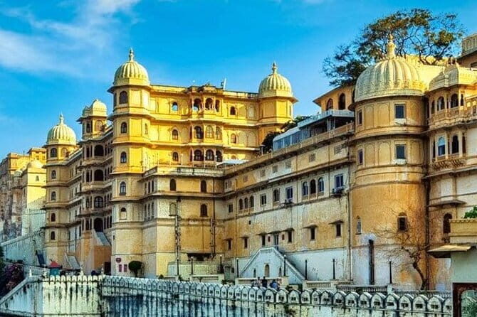 Udaipur Food Walk l Eat Just like a local - Weather and Comfort: The Real-World Considerations