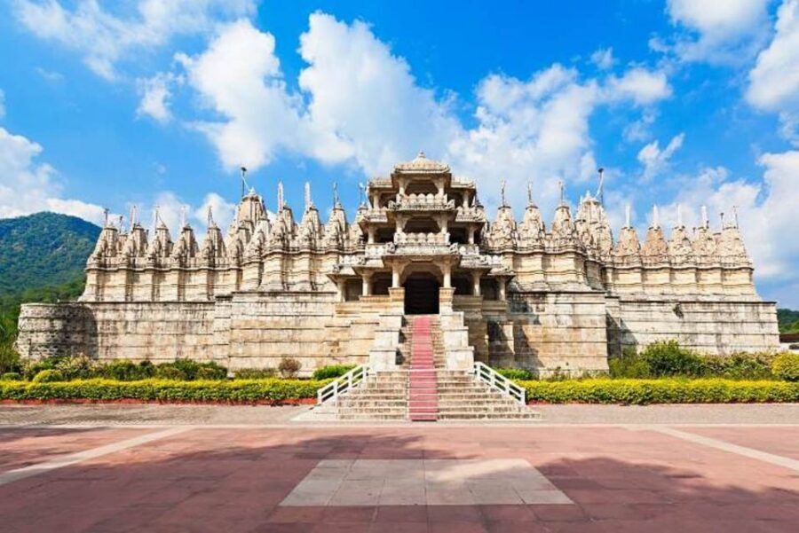 Udaipur: Full-Day Kumbhalgarh & Jain Temple Private Tour - Kumbhalgarh Fort: UNESCO wall views from Udaipur