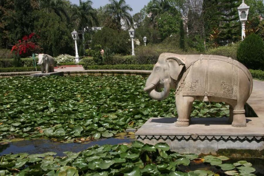 Udaipur: Full-Day Sightseeing Tour with Optional Guide - Key takeaways before you go