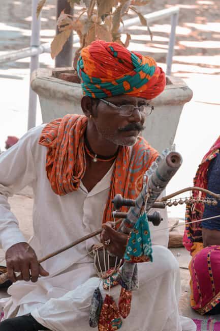 Udaipur: Full-Day Sightseeing Tour with Optional Guide - What to wear and bring for a comfortable day