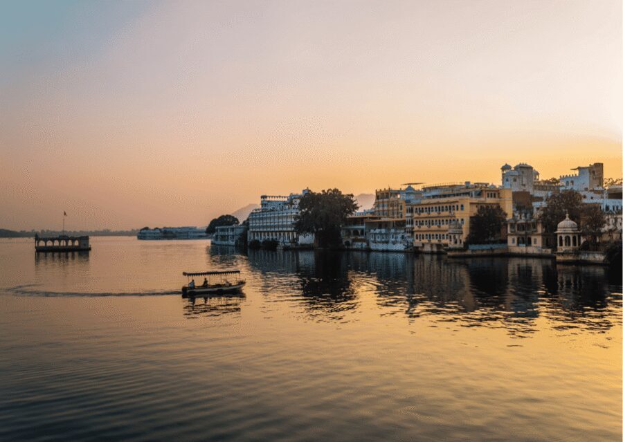 Udaipur: Guided Walking Tour of Ghats with Boat Ride - Gangaur Ghat: where festival meaning shows up in daily life