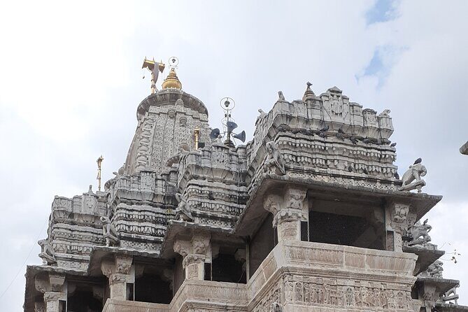 Udaipur Heritage City and Local Market Walking tour - Havelis and Wall Paintings: How Old Residential Spaces Communicate