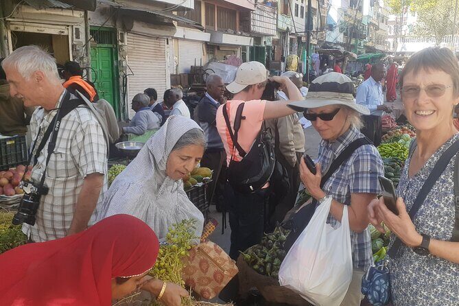 Udaipur Heritage City and Local Market Walking tour - Lake Pichola Ghats: A Quick Pause That Changes the Mood