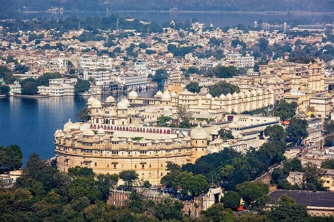 Udaipur in Full Day Sightseeing 8+places with Entrances fees - Jagdish Temple: a short visit with a clear religious thread