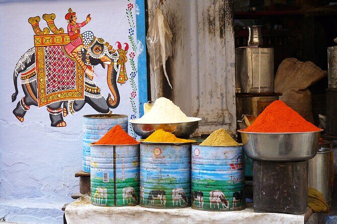 Udaipur Shopping Tour with Pickup and Drop Off - Stop 3: Jagdish Chowk for Home Decor—Paintings and Glass