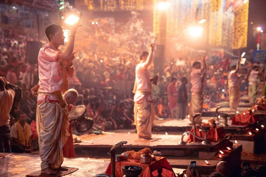 Varanasi: 3-Hour Evening Aarti Tour and Boat Ride - Evening Aarti on the Ganges: Why This Tour Works