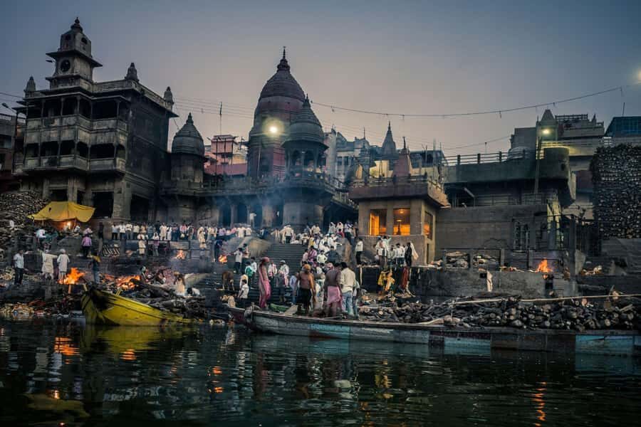 Varanasi: 3-Hour Evening Aarti Tour and Boat Ride - Akhada: Ancient Fighting Culture in the Same Evening