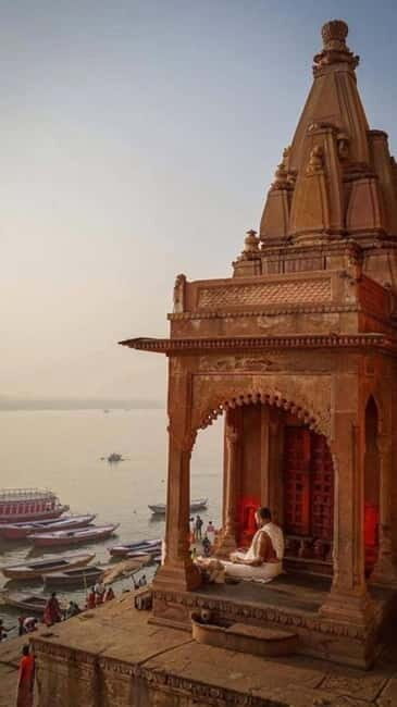 Varanasi: Ancient ghat walk tour with local guide - Assi Ghat to Dashashwamedh: a 2-hour ghat walk with real context