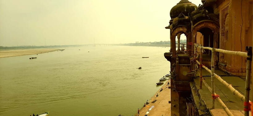 Varanasi Boat & Tour - Tea, water, and breakfast: the small comfort that makes walking easier