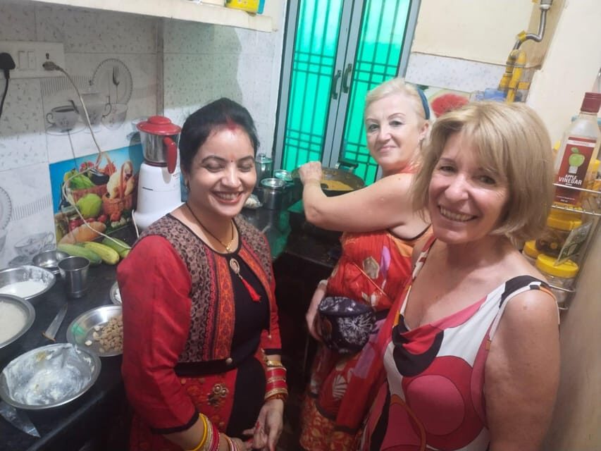 Varanasi Cooking Classes with Indu and Shobha - Take-home options: masalas and chai mixes
