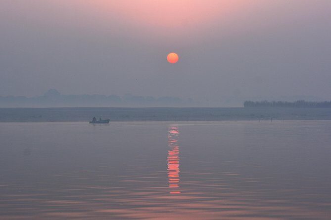 Varanasi Culinary Vacations with its mysticism (3 Days Curated Experience) - Day 1: Godowlia street food, Dasaswamedh mysticism, and Ganga Aarti