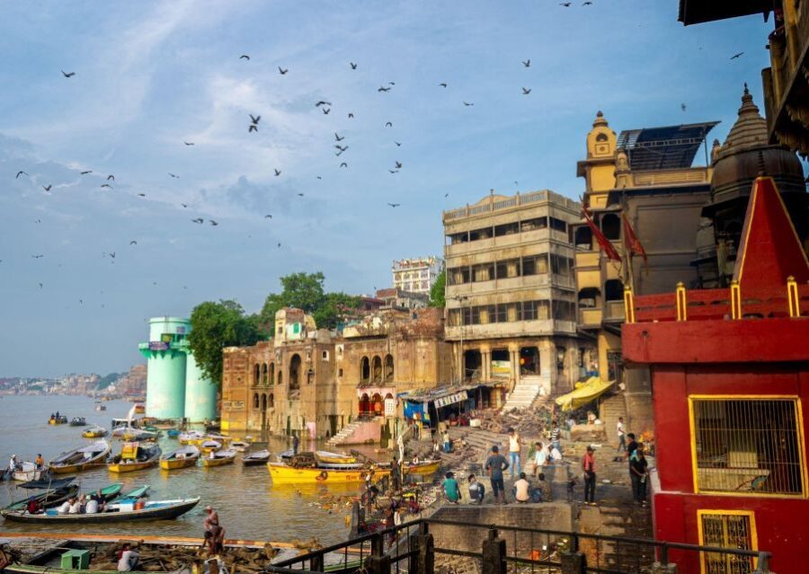 Varanasi: Cycle of Life, Death, and Rebirth Guided Tour - The guide’s storytelling is the engine (Manish and Anuj, for example)
