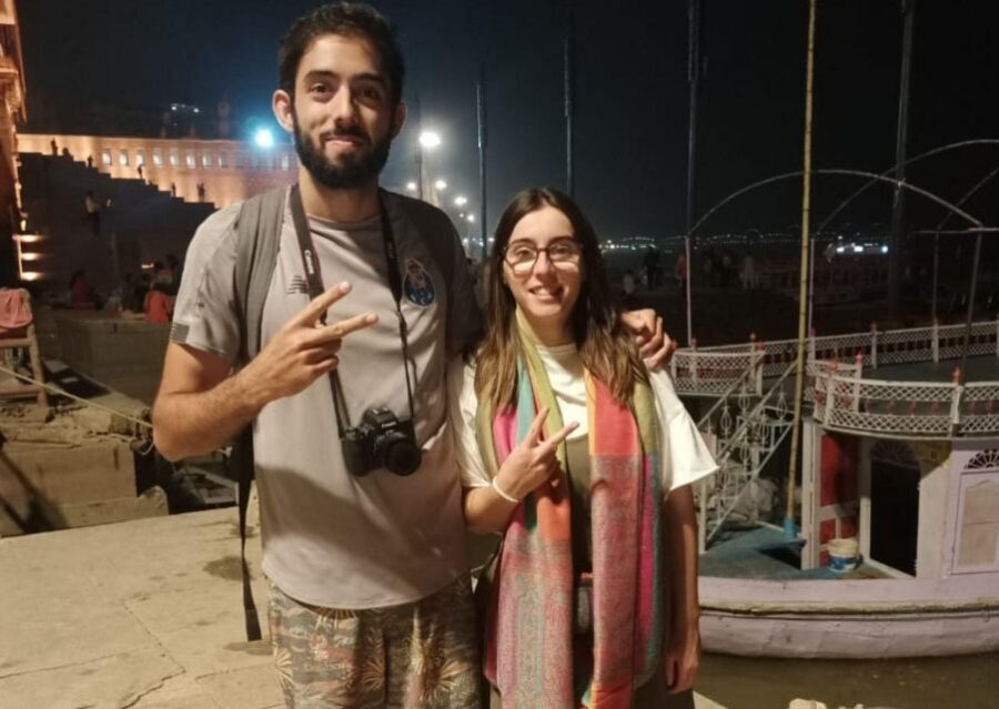 Varanasi: Cycle of Life, Death, and Rebirth Guided Tour - What 2 hours really means on your feet