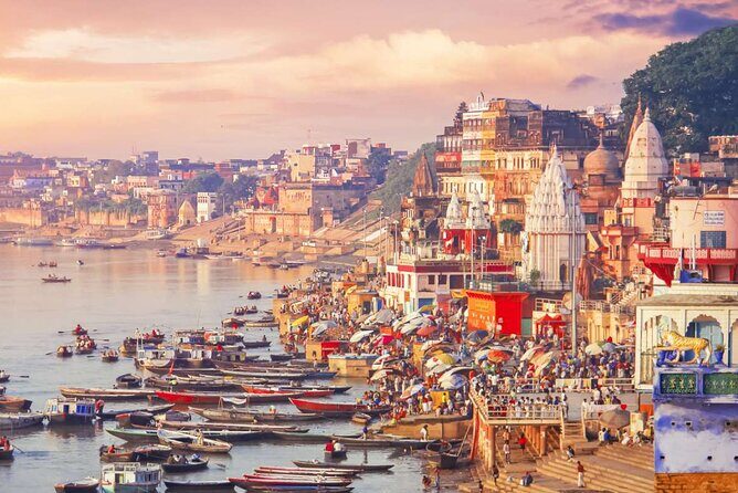 Varanasi Day Tour with Ganges Boat Ride & Evening Aarti - Why this Varanasi tour works when the day is still quiet