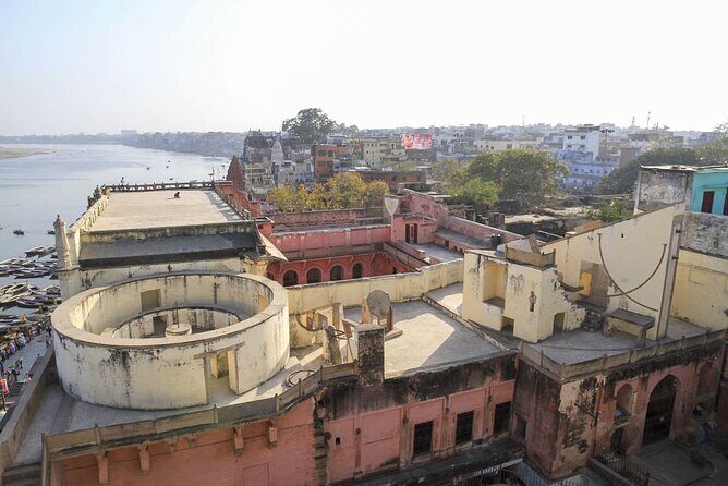 Varanasi Day Tour with Ganges Boat Ride & Evening Aarti - Midday comfort breaks: BHU, Bharat Mata Temple, and silk weaving talk