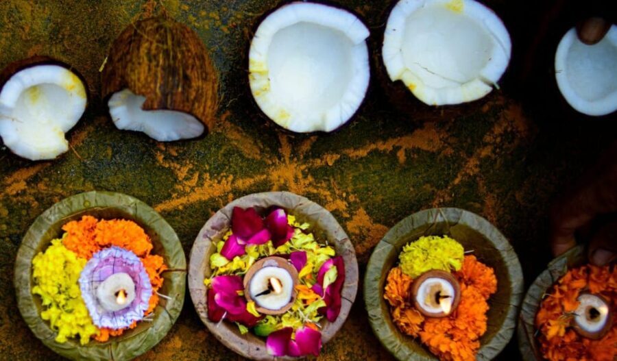 Varanasi: Day Tour with Sarnath and Boat Ride - Markets and a local lunch: what’s included and what you’ll pay