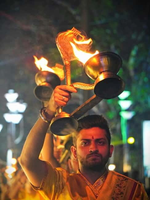 Varanasi: Half-Day City Tour & Evening Aarti with Boat Ride - Tuk-Tuk and On-Foot Back Streets: Getting Bearings Fast