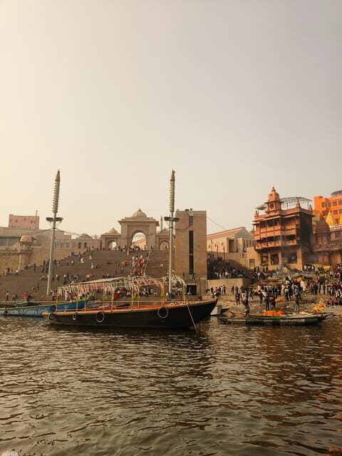 Varanasi: Manikarnika Ghat (Oldest Cremation Site) Tour - Your Guided Walk at Manikarnika Ghat: What You’ll Actually See