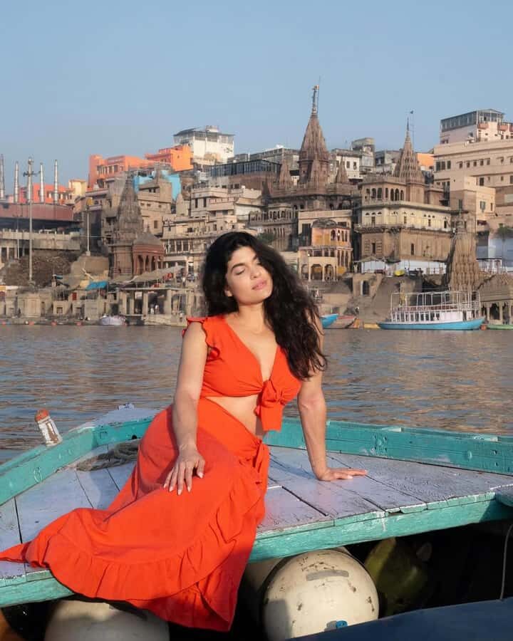 Varanasi: Private Heritage Walking Tour & Sunrise Boat Ride - Key Highlights Worth Prioritizing