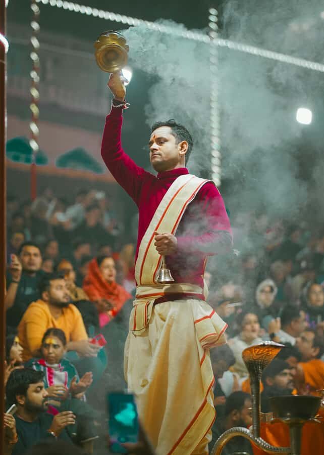 Varanasi: Private Heritage Walking Tour & Sunrise Boat Ride - What to Bring and How to Stay Comfortable