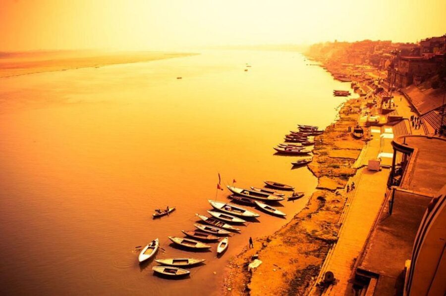 Varanasi: Private Highlights Day Trip with Ganges Cruise - Why this Varanasi day trip works: rituals by light, not on random time