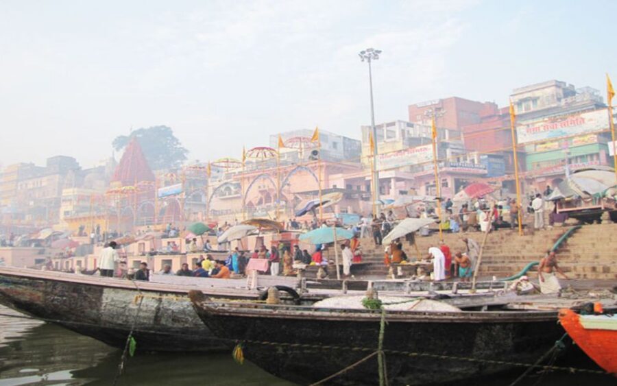 Varanasi: Sunrise Boat Ride w/ Ghats & Morning Rituals - Why a 5–6 a.m. boat ride works so well in Varanasi