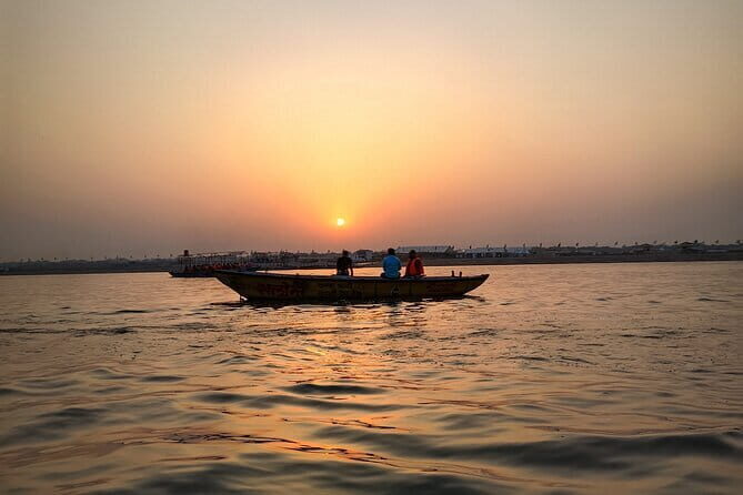 Varanasi Sunrise Boat Tour - Why a Varanasi sunrise boat feels different than daytime