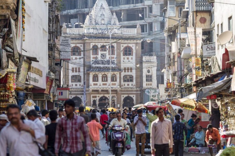 Vibrant Markets of Mumbai (2 Hours Guided Walking Tour) - Mangaldas Market (Opened 1893): Silk, Cloth, and Tailors at Work