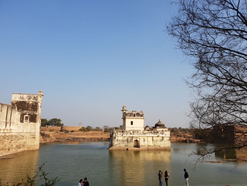 Visit Chittorgarh Fort with Pushkar Drop from Udaipur. - A 1-day Chittorgarh Fort plan: Udaipur to Pushkar
