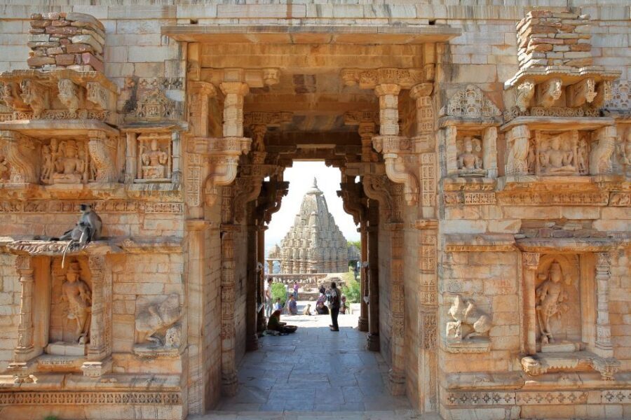 Visit Chittorgarh Fort with Pushkar Drop from Udaipur. - Lunch break: how to plan it since food isn’t included