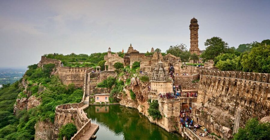 Visit Chittorgarh Fort with Pushkar Drop from Udaipur. - The drive: why private transport helps on this route