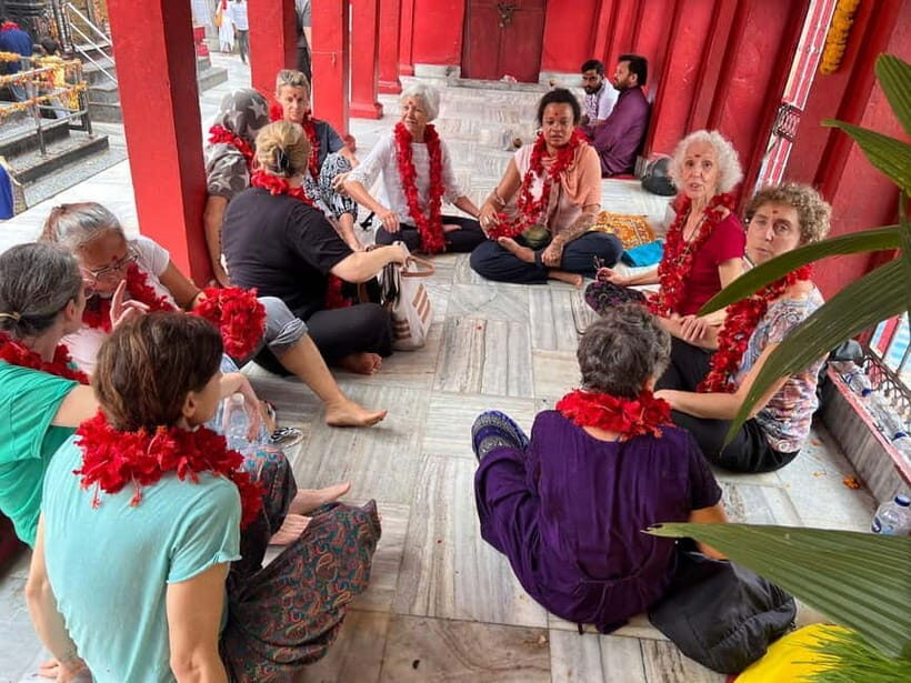 Visit the 3 largest temples in Benares - Why this 3-temple route works so well (and why tuk tuk matters)
