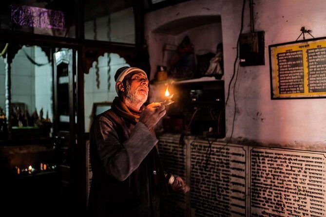 Visit to Death Hotel in Varanasi - Assi Ghat Start: Why the morning matters