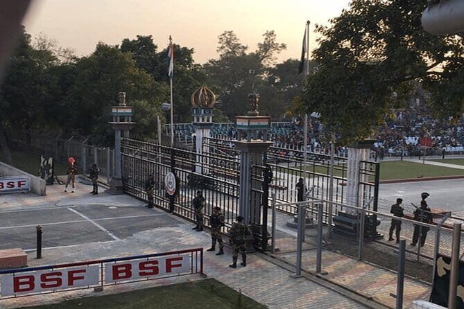 Wagah Border Retreat Ceremony With Traditional Dinner - The Ceremony Experience: Timing, Emotion, and How to Watch
