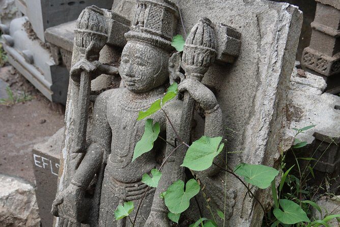 Walking tour of historic Old Nashik and Panchwati - Starting at Shree Kalaram Mandir in Panchavati (8:00am)