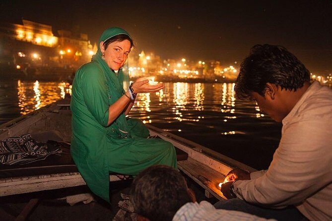 Walking tours - for an authentic Varanasi experience - Man Mandir and Meer Ghat: architecture and faith in the same breath